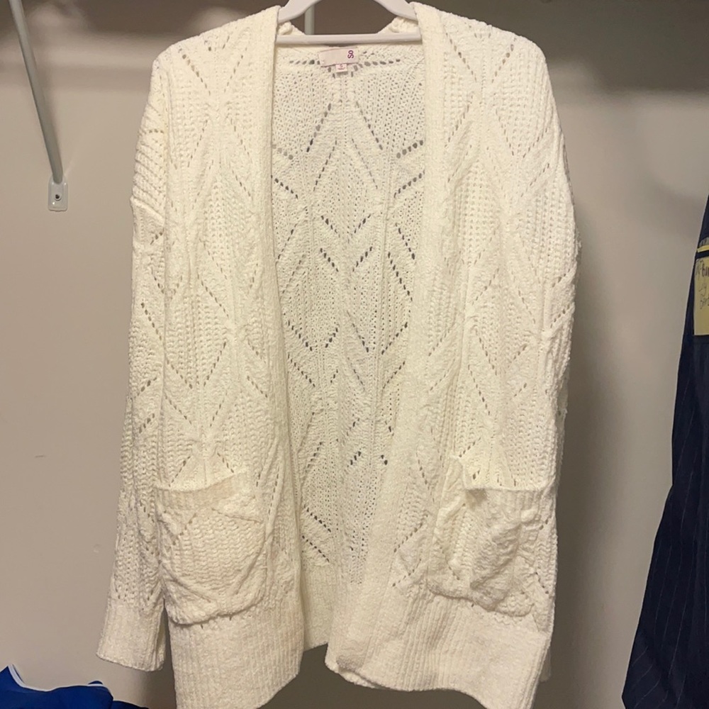 So, off white sweater, size S.